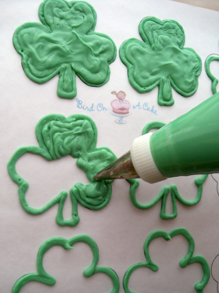 Bird On a Cake Shamrock Template