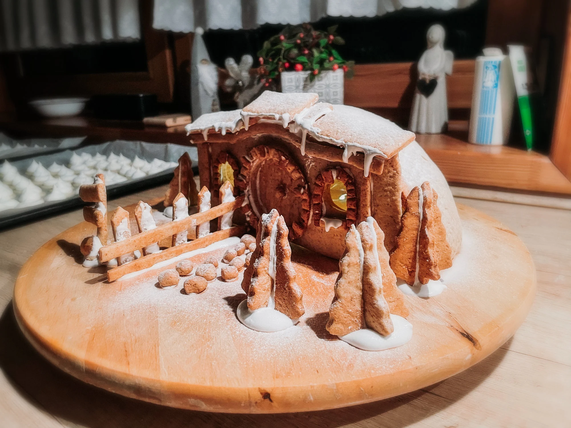 Gingerbread House Kit The Hobbit Cutting