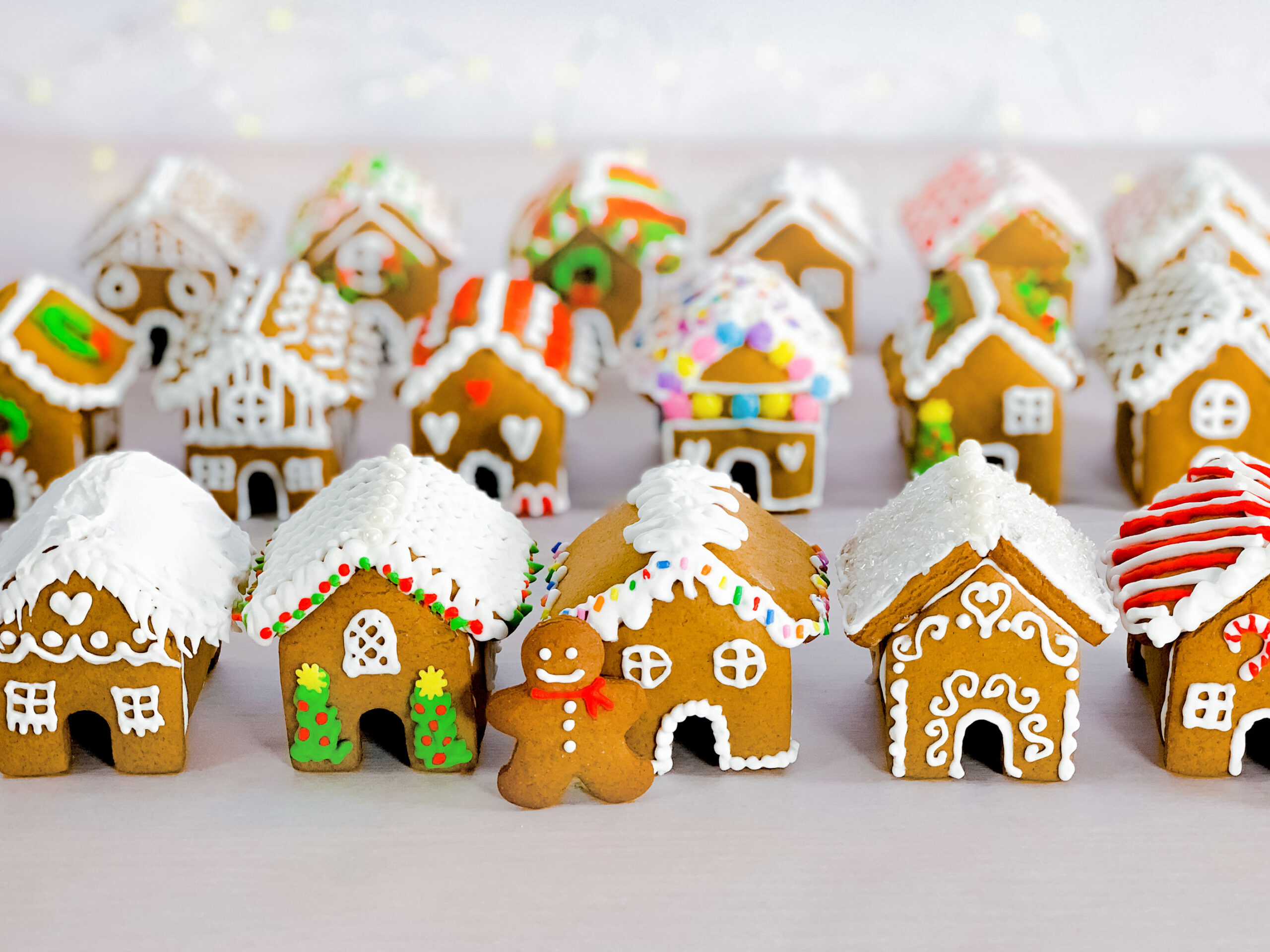 Mini Gingerbread Houses Mini Gingerbread Houses